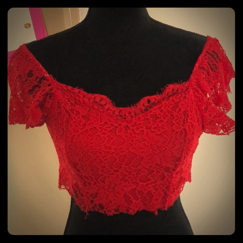 Red Lace cropped shirt